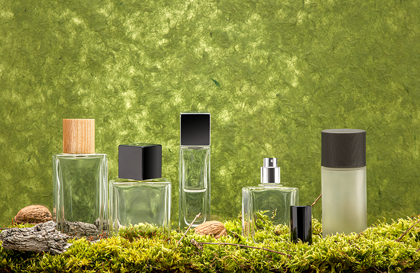 Flacon parfum vide boisé